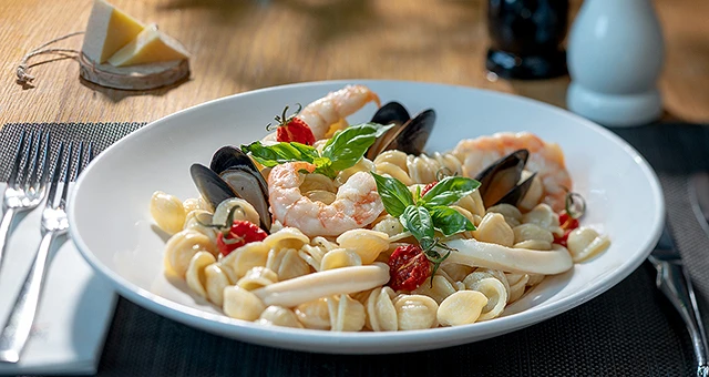 BISTRO 24
