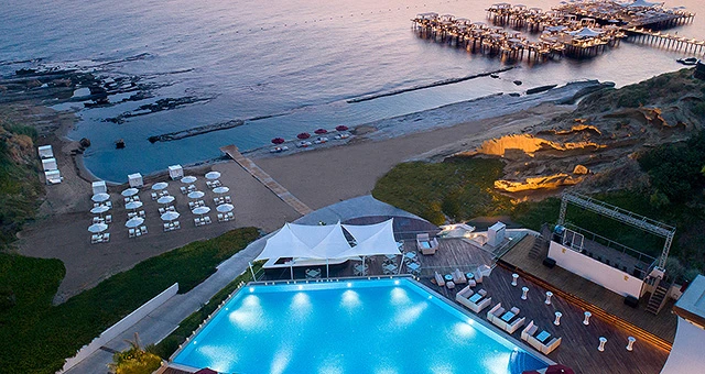 MIA BEACH CLUB