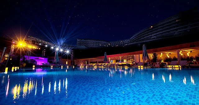 MIA BEACH CLUB