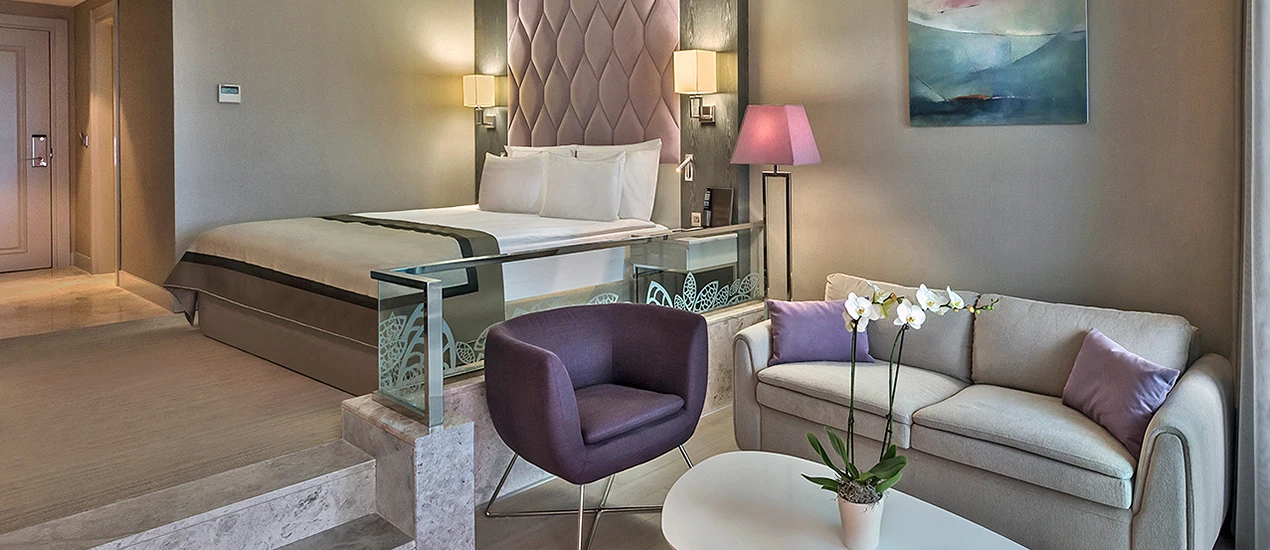 Elexus Hotel